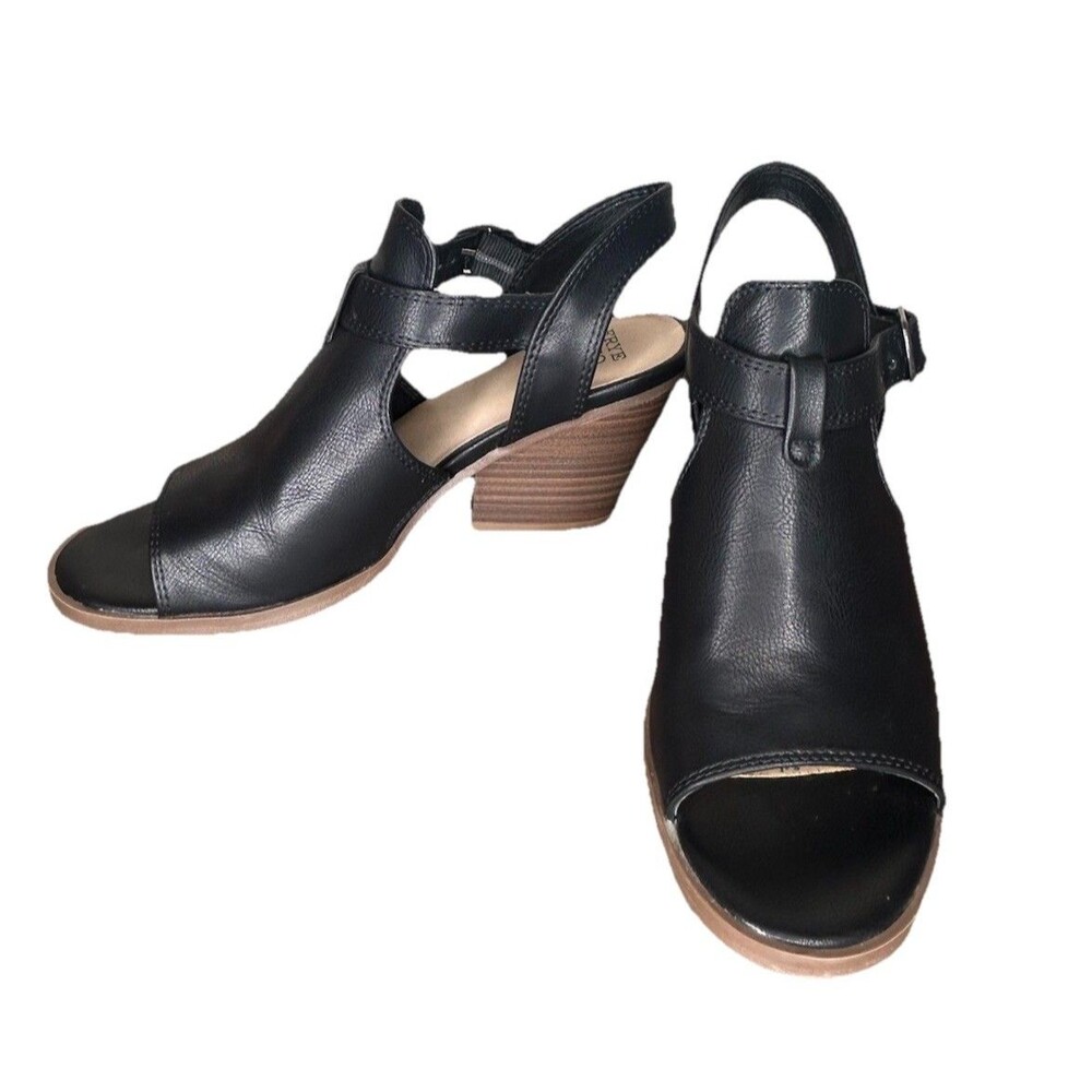 Frye and Co Gaia Black Faux Leather Ankle Strap Block Heel Sandals Size 7.5